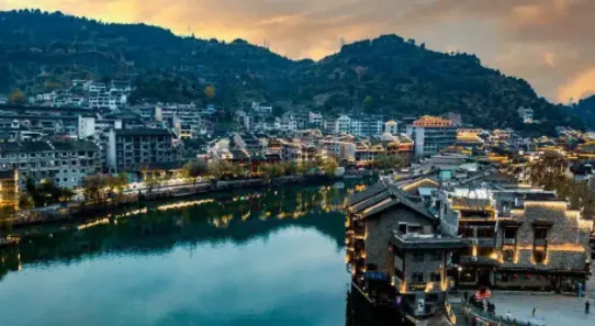 ���˷���2025�ٷ�����